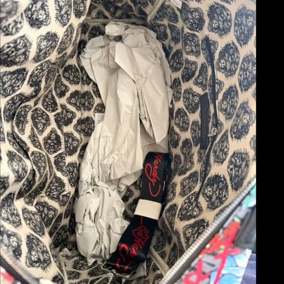 Ed Hardy Extra Large Nylon Duffle Bag/Travel Bag Love Kills Slowly - Picture 7 of 7